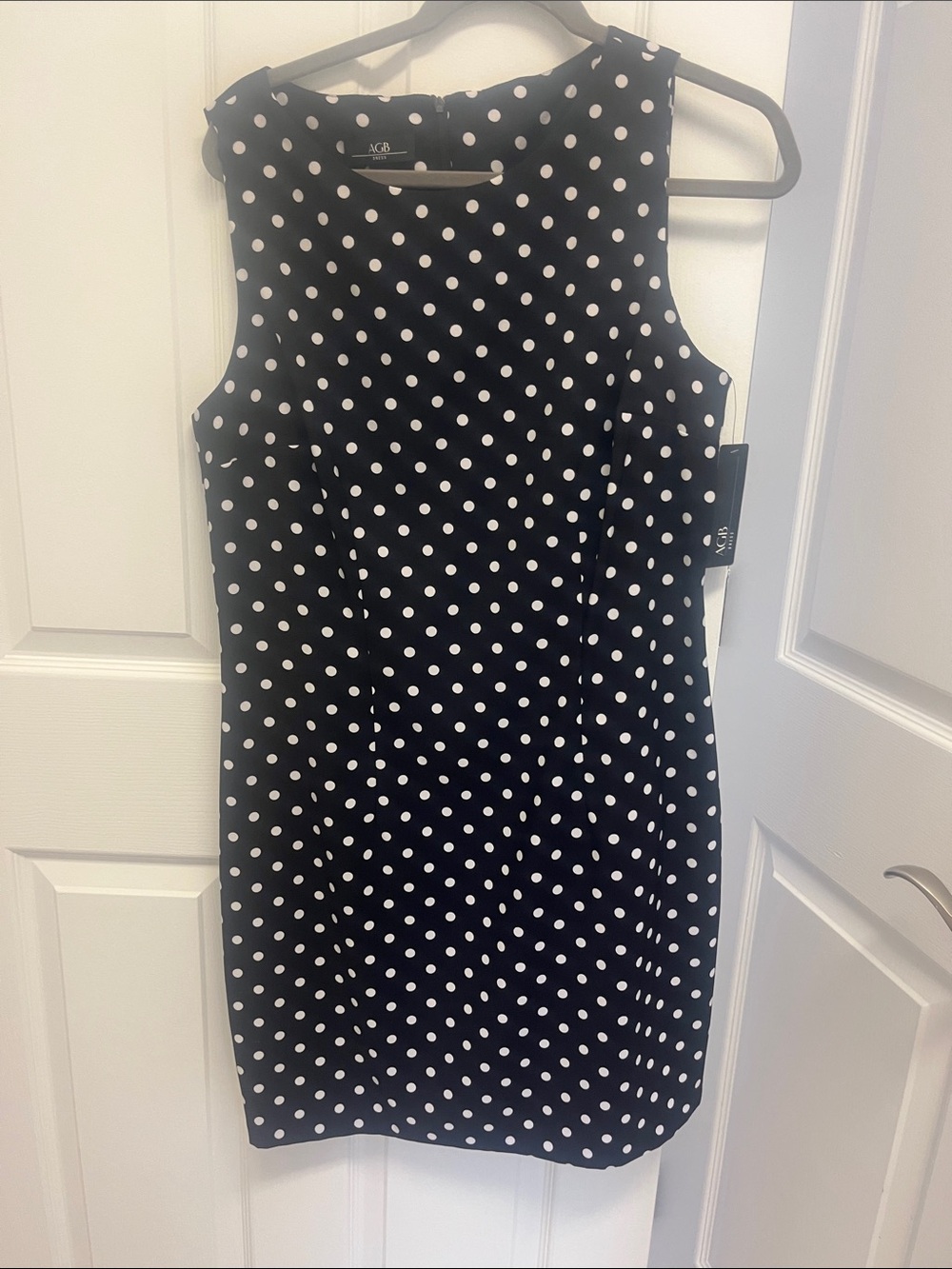 AGB Black and White Polka Dot Sleeveless Sheath Dress